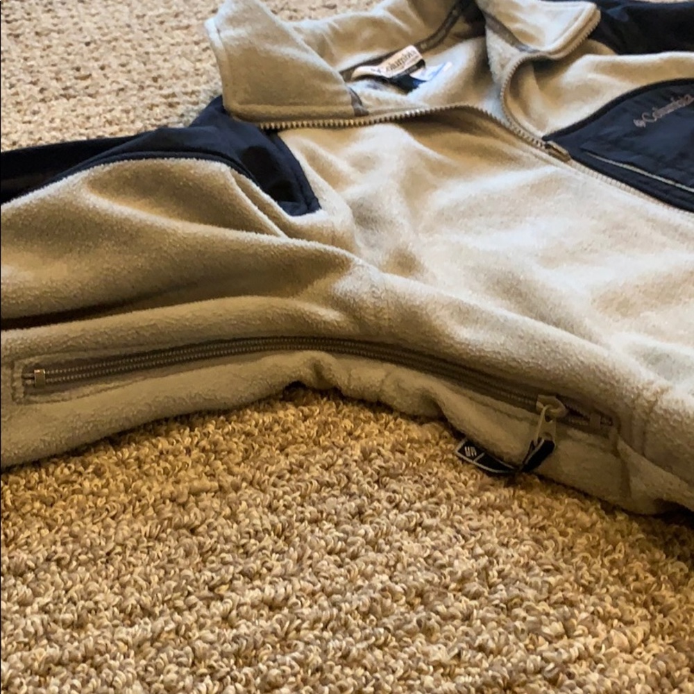 Columbia Zip-Up Fleece - Picture 5 of 6